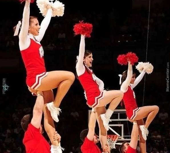 拉拉队不允许穿内裤吗