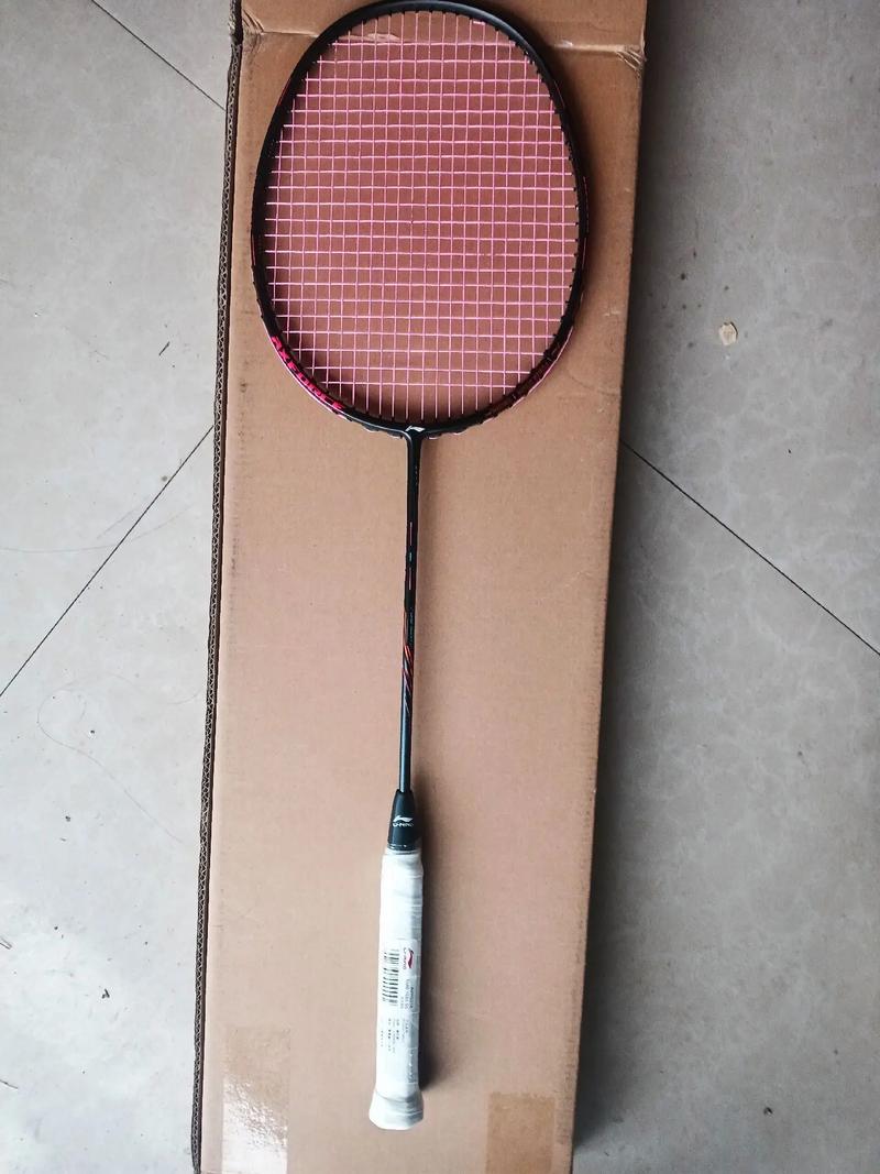 羽毛球拍哪个牌子的好用耐用又便宜