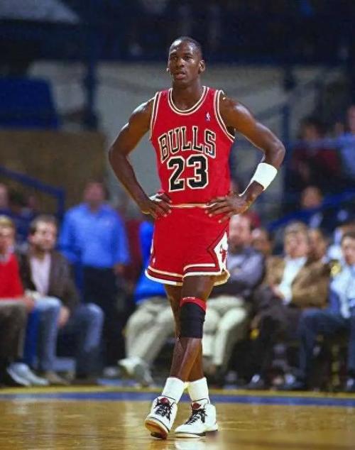 nba乔丹身高多少米