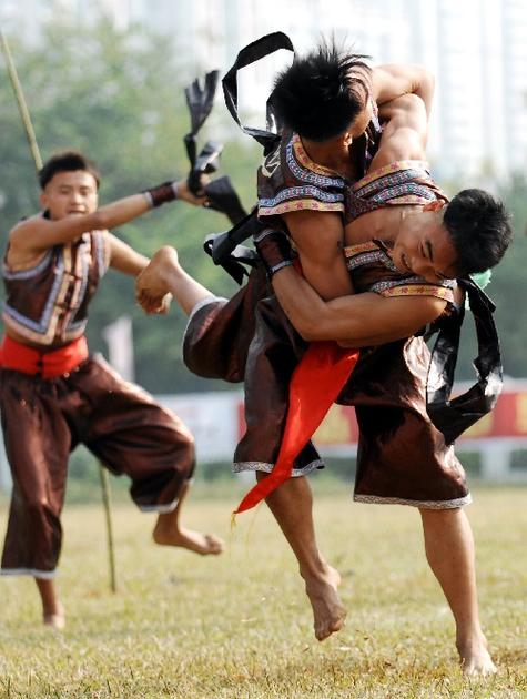 摔跤是我国哪个少数民族